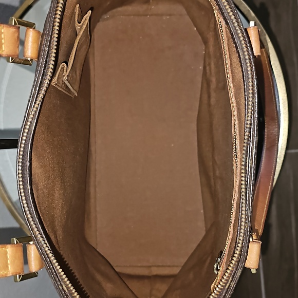 Authentic Louis Vuitton Cabas Mezzo (pre-owned) - Picture 14 of 17